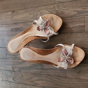 Kenneth Cole White Floral Women's Heels 7.5
